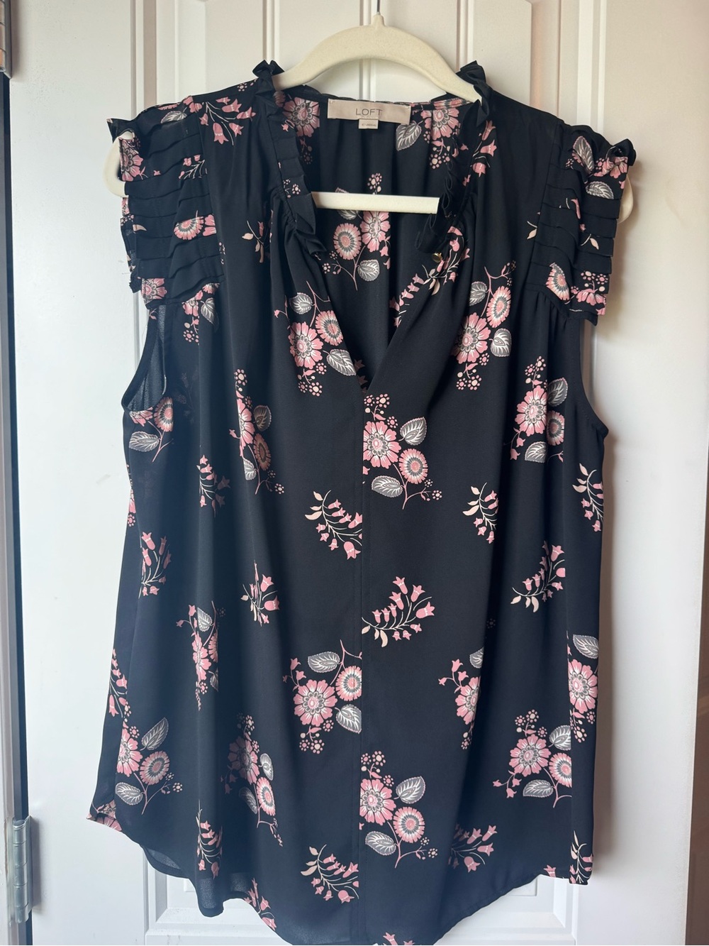 LOFT Black Sleeveless Ruffle Floral Camisole - Pink Floral